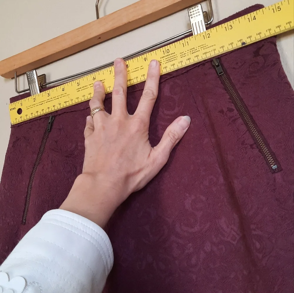 Downeast Rich Burgundy Tapestry Brocade Pencil Skirt Office Career Church